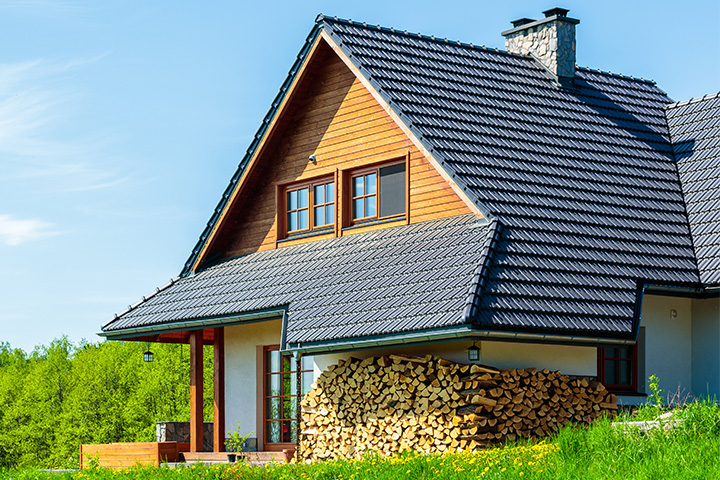 wood stack near home in Florida | Sorko Services